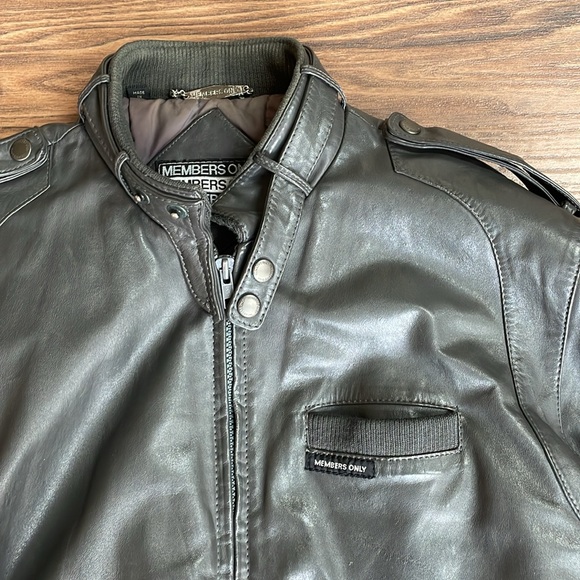 Members Only leather jacket - Picture 3 of 7